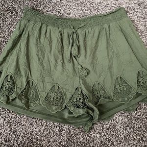 Xl olive green shorts